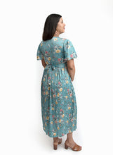 Load image into Gallery viewer, Forever dress // Blue floral pleats