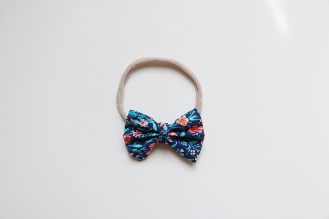 Small knot bow // wild flower