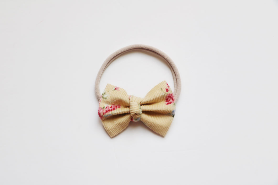 Small knot bow // mustard corduroy