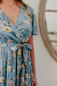 Forever dress // Blue floral pleats