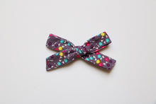 Load image into Gallery viewer, Petite bow // purple corduroy