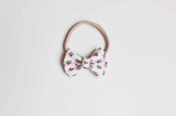Small knot bow // white hearts