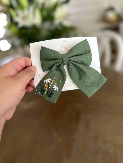 Olive // Darling bow